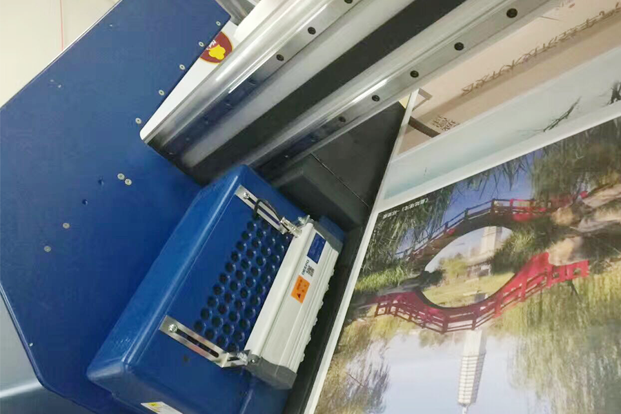 Static eliminator bar solves static electricity problems in inkjet printing